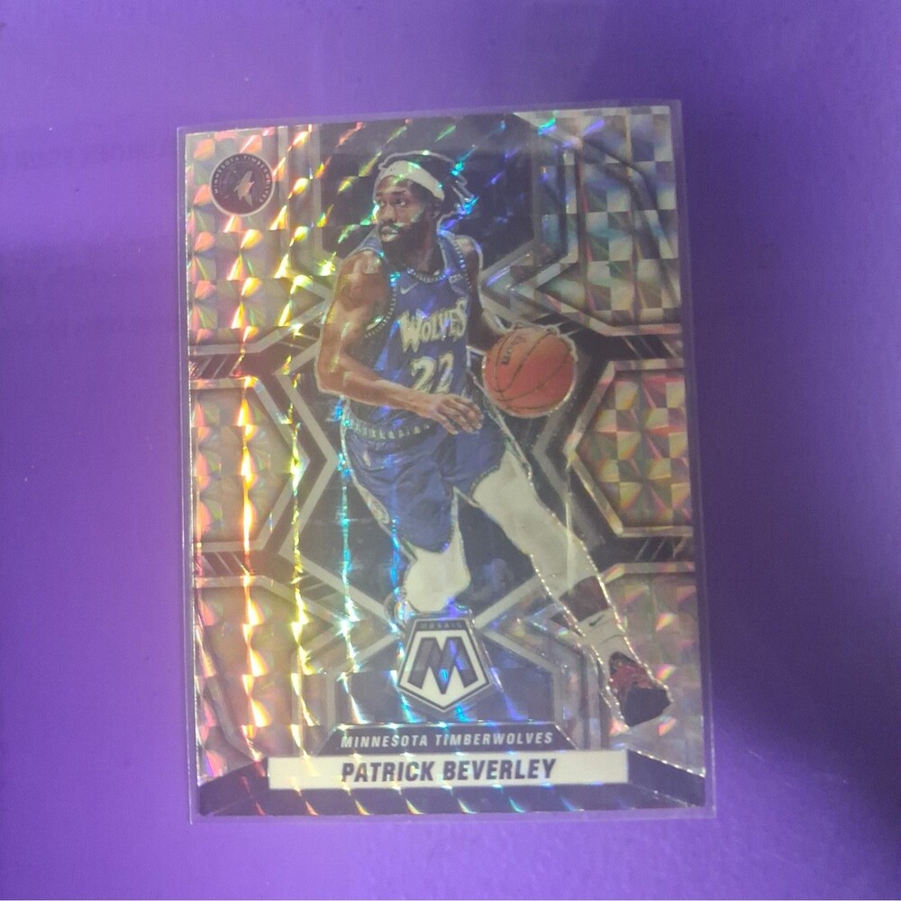 2021-22 Panini Mosaic - Patrick Beverley #30 Silver Prizm